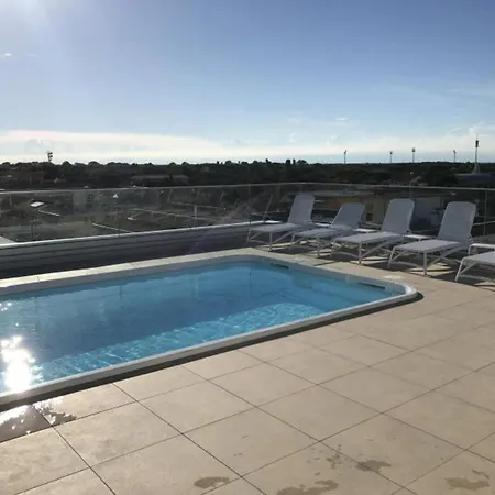 Comfortable Featuring A Rooftop Pool * ביביונה